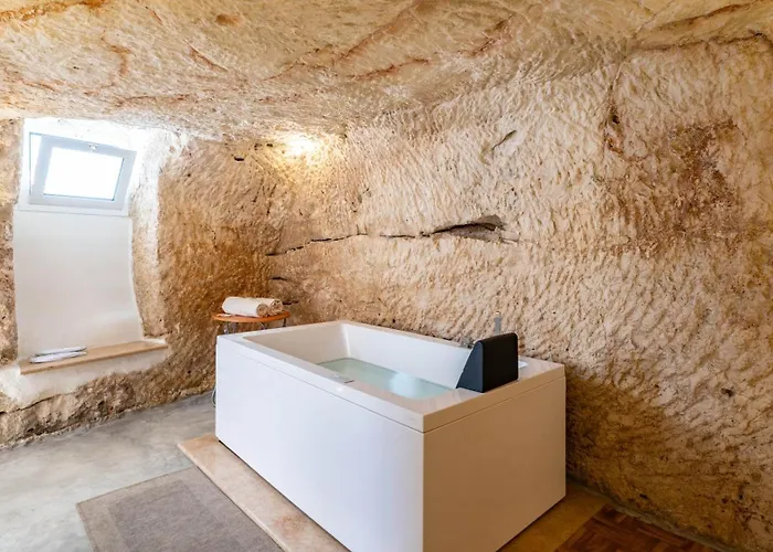 La Grotta Del Relax By Rentbeat *
