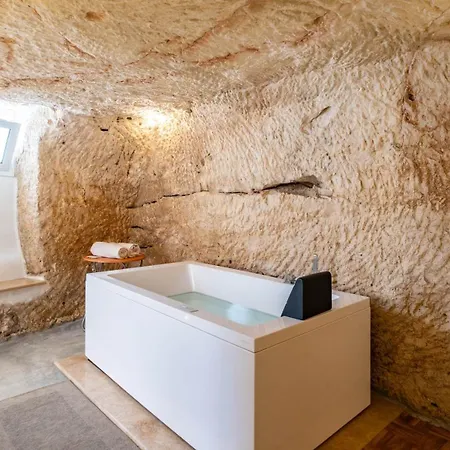 La Grotta Del Relax By Rentbeat *