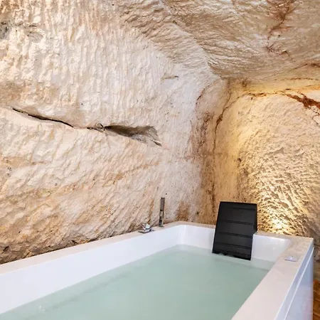 La Grotta Del Relax By Rentbeat אוסטוני